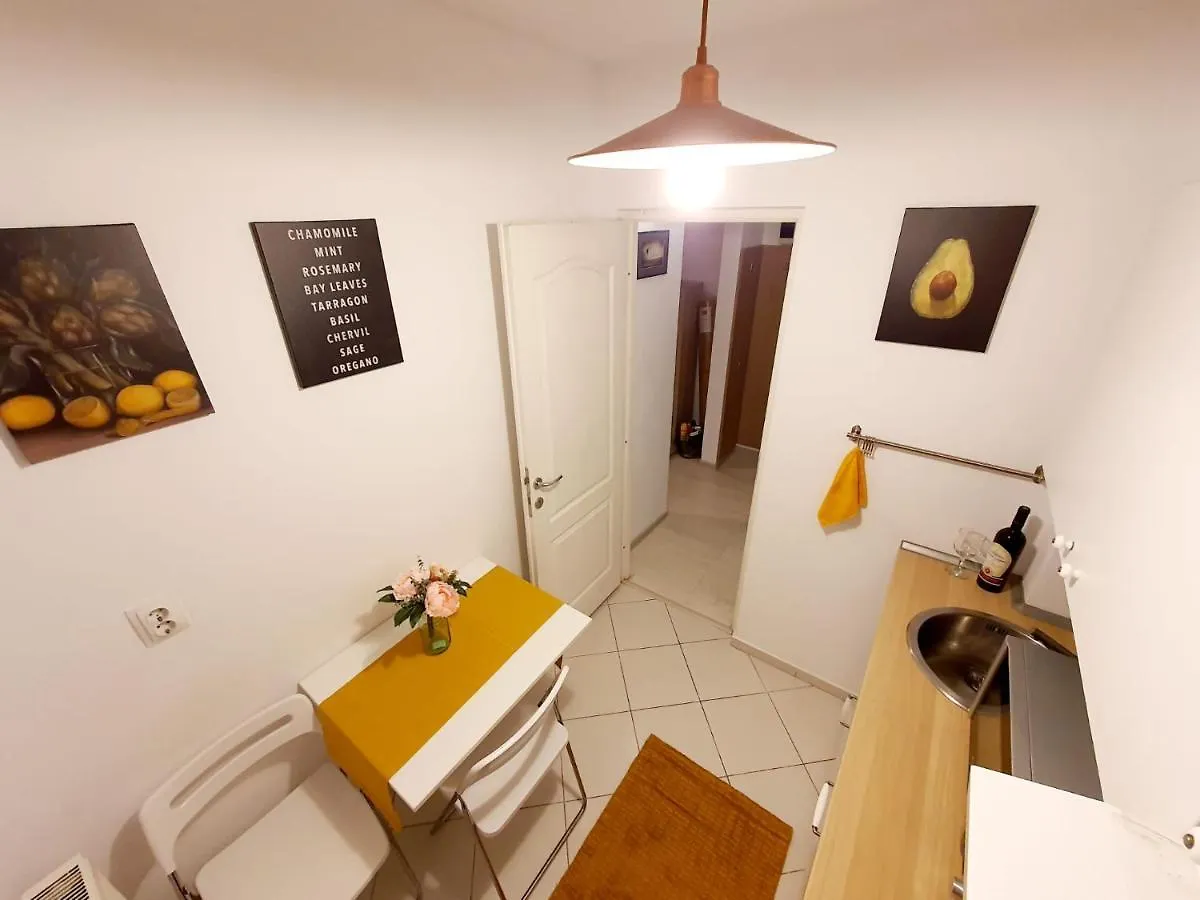 Downtown, Ideal For Longer Stays, Family Friendly Apartment - Nb73A Bucharest Romania