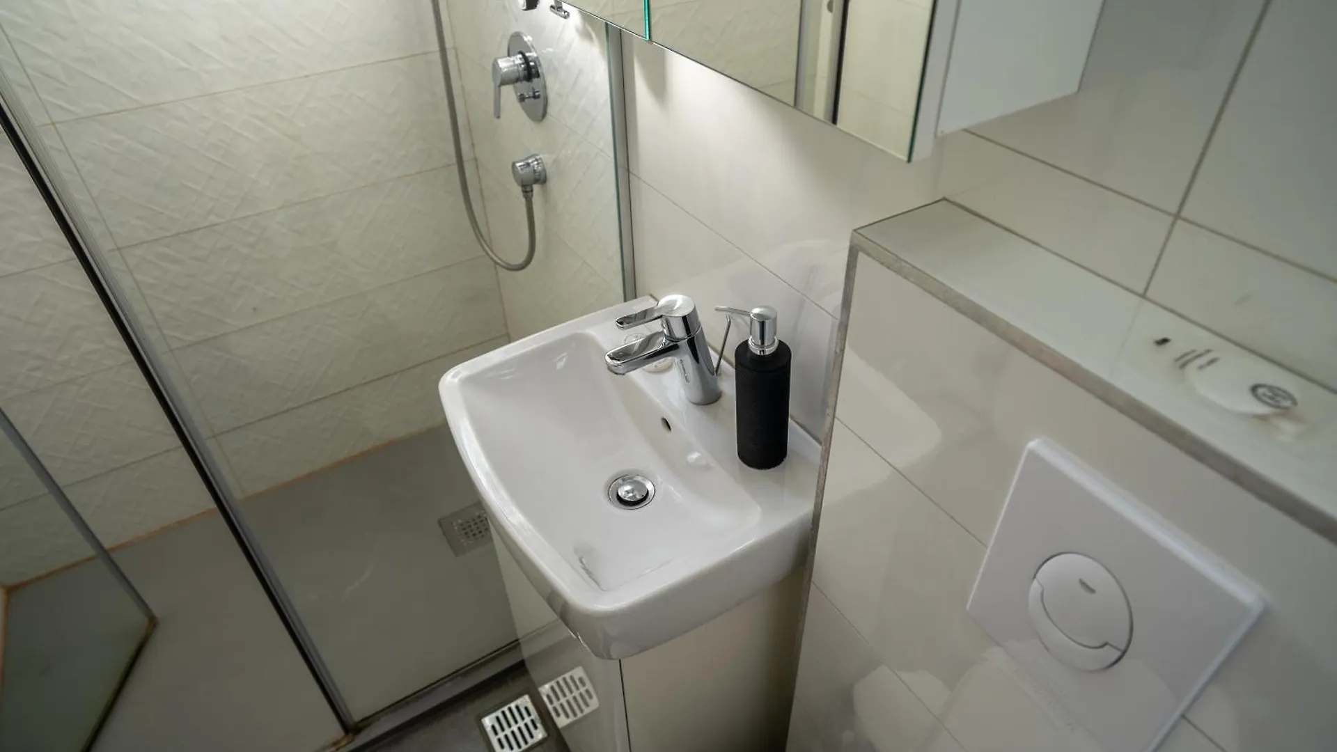 Downtown, Ideal For Longer Stays, Family Friendly Apartment - Nb73A Bucharest